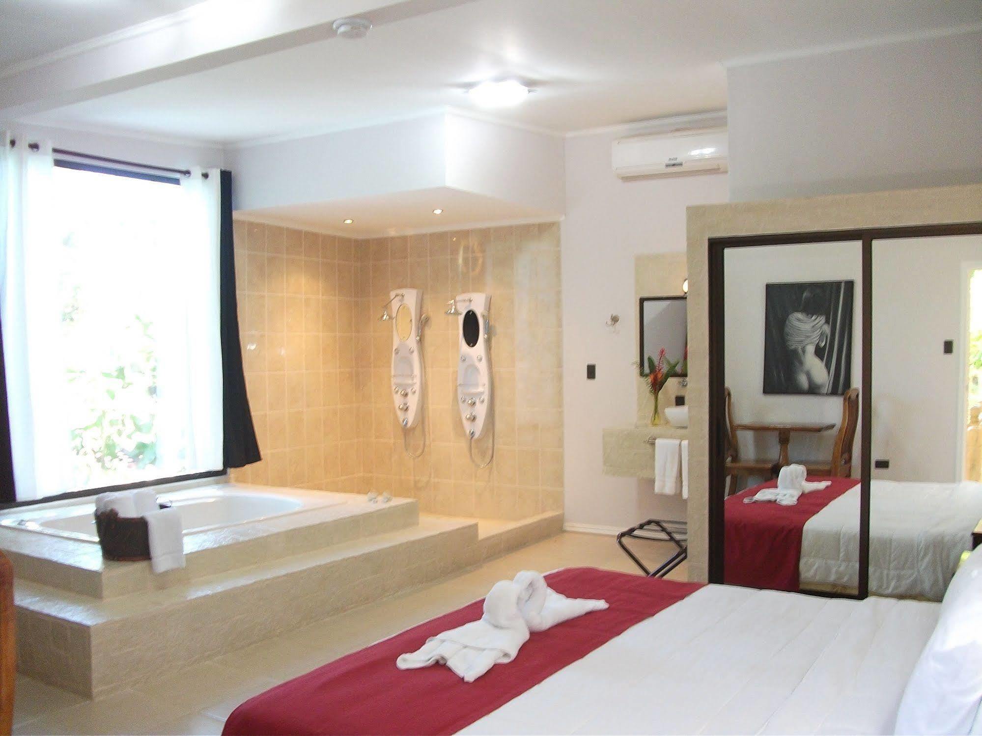 Copacabana Hotel And Suites (Adults Only) 哈科 外观 照片